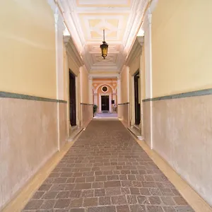 https://sacconi-palace-suite-roma.it-romehotels.com